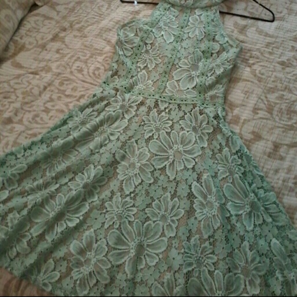 Lace Sage/Minty Green Dress EUC - Picture 5 of 9